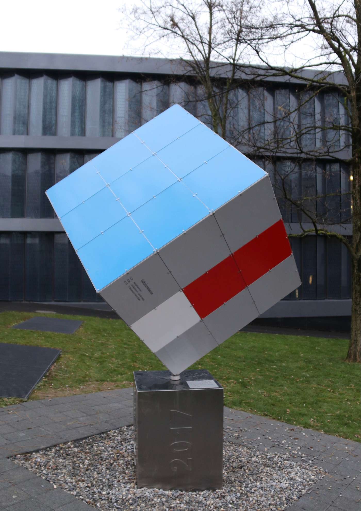 800 Jahre Völlerei | Einweihung Cubus Isabelle Habegger