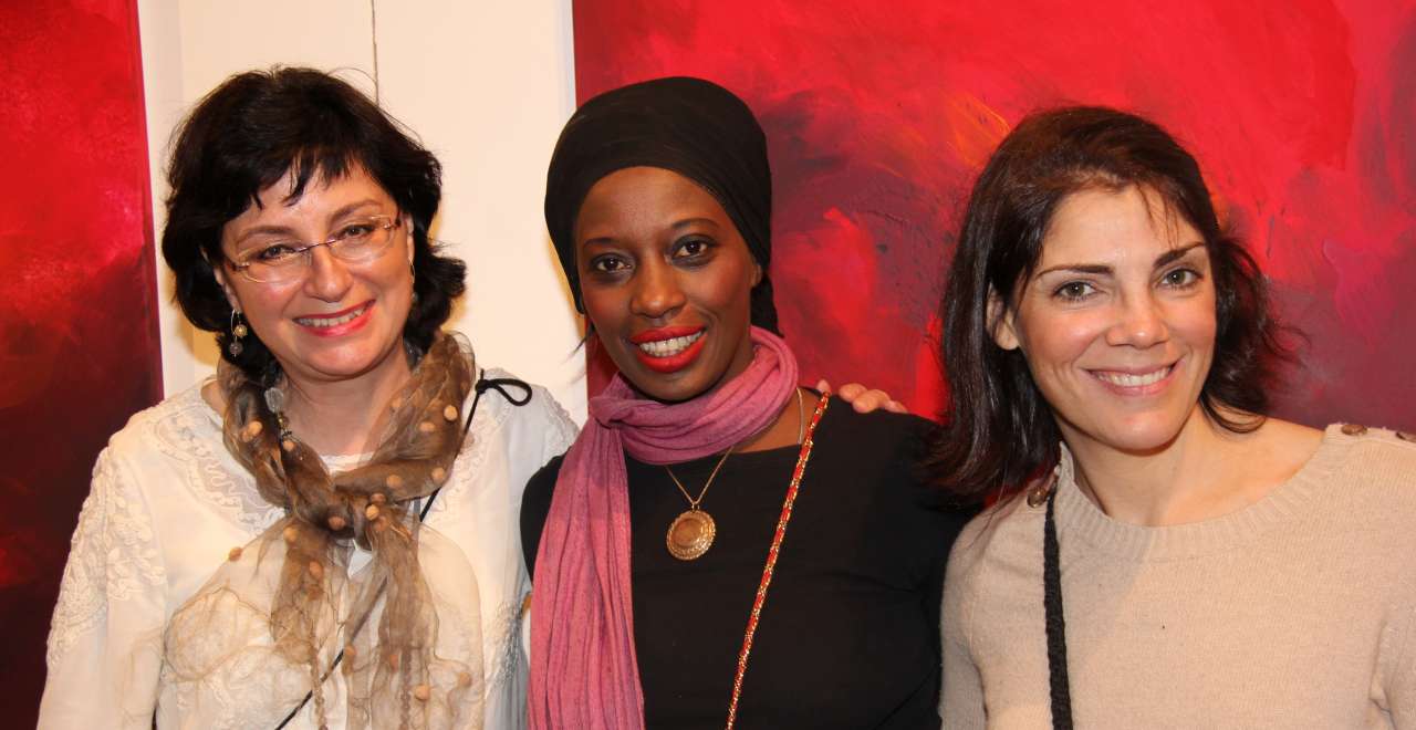 Isabelle mit besucherinnen 